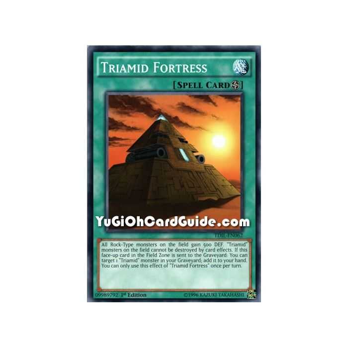 Triamid Fortress (Common) – The Dark Illusion | Carta YUGIOH en México